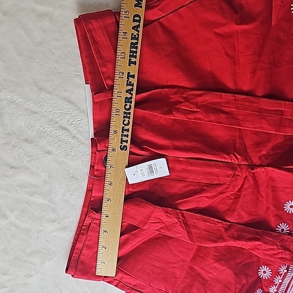 Ann Taylor shorts 8 high rise linen blend Red embroidered flowers NWT - Picture 3 of 13